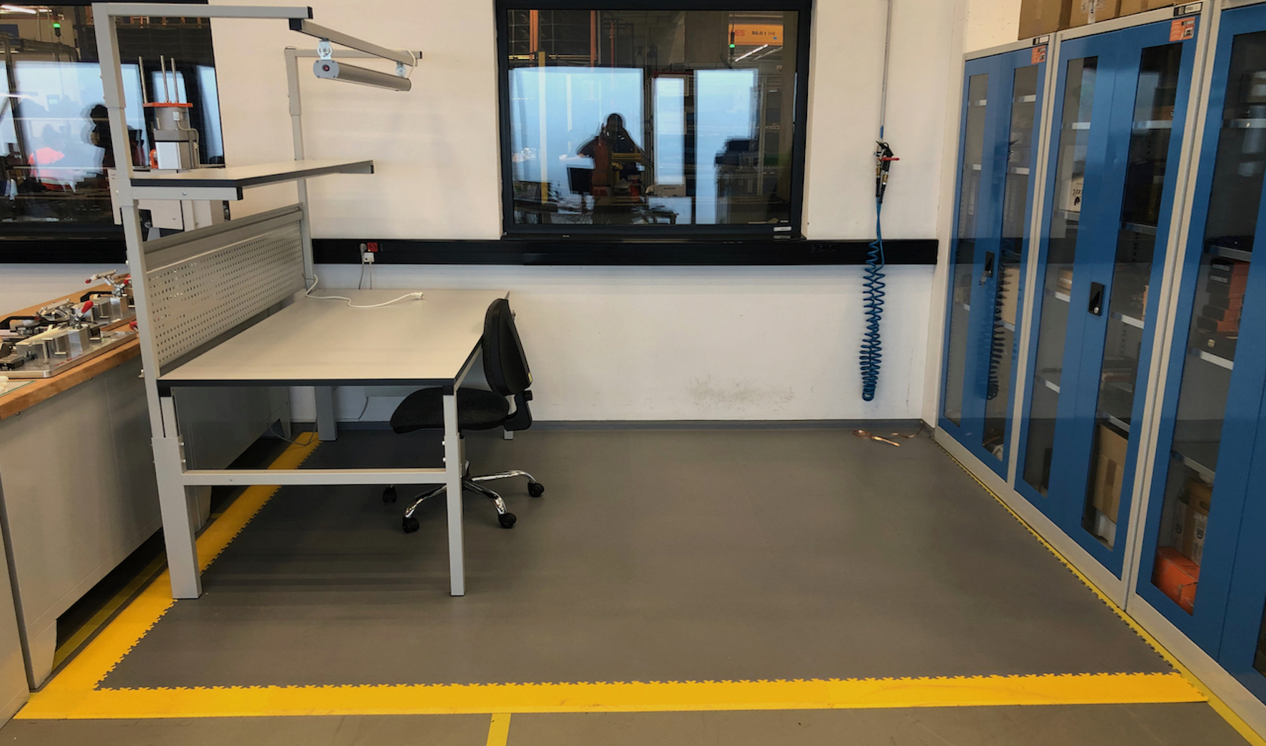   Skládaná ESD podlaha (puzzle dlaždice) grey, XL 4mm